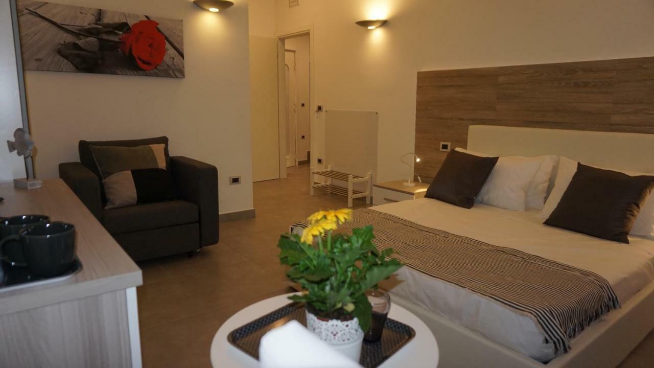 Apartamento Myb Nápoles Exterior foto