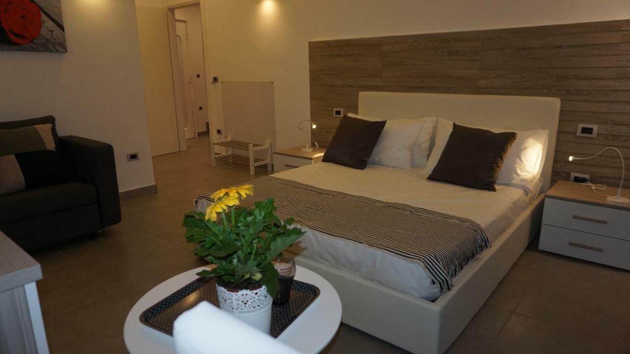 Apartamento Myb Nápoles Exterior foto